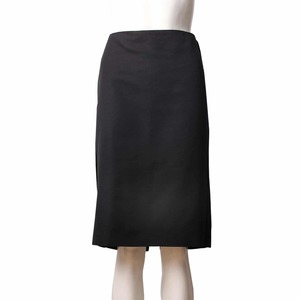 https://dbiyorq10n2b9.cloudfront.net/product-images/CAPPGUC0182/GUCCI-Rayon-Silk-Skirt-Black_1.jpg.webp