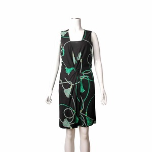 https://dbiyorq10n2b9.cloudfront.net/product-images/CAPPGUC0195/GUCCI-Rayon-Silk-Dress-Black-Green_1.jpg.webp
