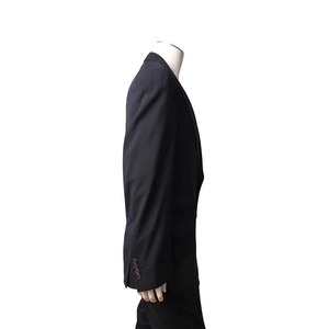 https://dbiyorq10n2b9.cloudfront.net/product-images/CAPPGUC0206/GUCCI-Vintage-Wool-Single-Breast-Blazer-Navy_2.jpg.webp