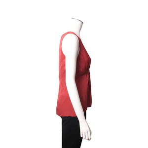 https://dbiyorq10n2b9.cloudfront.net/product-images/CAPPGUC0211/GUCCI-Silk-V-Neck-Sleeveless-Blouse-Dark-Orange_3.jpg.webp