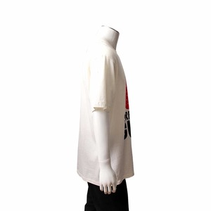 https://dbiyorq10n2b9.cloudfront.net/product-images/CAPPGUC0213/GUCCI-Cotton-Strawberry-Gucci-T-Shirt-White-..jpg.webp