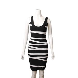 https://dbiyorq10n2b9.cloudfront.net/product-images/CAPPHELE0022/HERVE-LEGER-RayonSpandex-Sleeveless-Dress-BlackWhite.jpg.webp