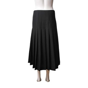 https://dbiyorq10n2b9.cloudfront.net/product-images/CAPPPRA0036/PRADA-Wool-Mohair-Beads-Embellished-Skirt-Black_3.jpg.webp