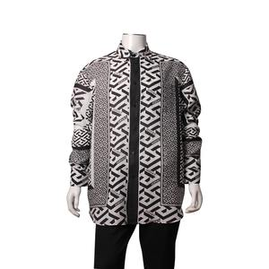 https://dbiyorq10n2b9.cloudfront.net/product-images/CAPPVER0100/VERSACE-Linen-La-Greca-Shirt-Black-White_1.jpg.webp