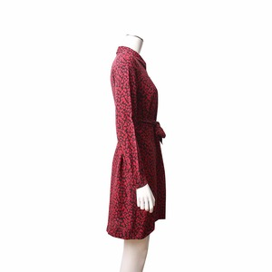 https://dbiyorq10n2b9.cloudfront.net/product-images/CAPPYSL0018/SAINT-LAURENT-Silk-Printed-Dress-Burgundy_2.jpg.webp