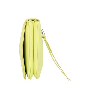 https://dbiyorq10n2b9.cloudfront.net/product-images/CBAGAMQ0011/ALEXANDER-MCQUEEN-Leather-Metal-Plate-Clutch-Bleached-Neon_4.jpg.webp