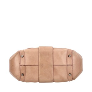 https://dbiyorq10n2b9.cloudfront.net/product-images/CBAGAMQ0012/ALEXANDER-MCQUEEN-Vintage-Leather-Top-Handle-Bag-Beige-Pink_6.jpg.webp