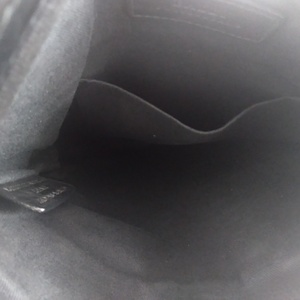https://dbiyorq10n2b9.cloudfront.net/product-images/CBAGBALLY0002/BALLY-Perforated-Leather-Messenger-Black-interior.jpg.webp