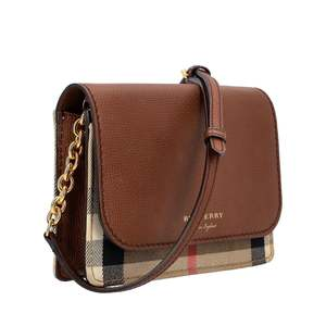 https://dbiyorq10n2b9.cloudfront.net/product-images/CBAGBUR0154/BURBERRY-Leather-Check-Hampshire-Wallet-On-Chain-Brown_2.jpg.webp