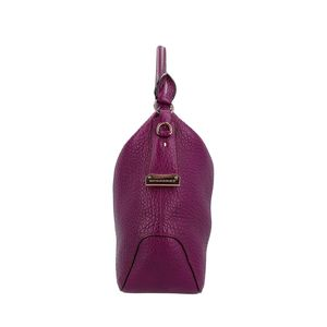https://dbiyorq10n2b9.cloudfront.net/product-images/CBAGBUR0251/BURBERRY-Grained-Leather-Ledbury-Shoulder-Bag-Purple_5.jpg.webp