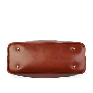 https://dbiyorq10n2b9.cloudfront.net/product-images/CBAGBUR196/BURBERRY-House-Check-Tote-Brown-bottom.jpg.webp