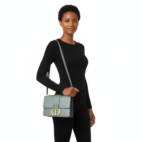 Leather Montaigne 30 Shoulder Bag Green