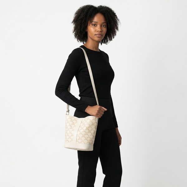 Leather Triomphe Bucket Bag Off White