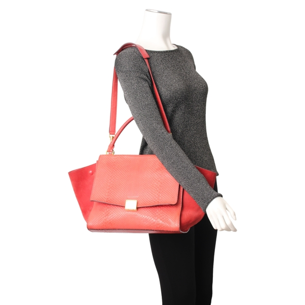 Python Trapeze Medium Bag Red