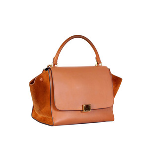https://dbiyorq10n2b9.cloudfront.net/product-images/CBAGCEL102/CELINE-Medium-Trapeze-Brown-profile.jpg.webp