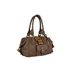 https://dbiyorq10n2b9.cloudfront.net/product-images/CBAGCHL112/CHLOE-Leather-Front-Pocket-Paddington-Satchel-Taupe-angle.jpg.webp