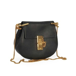 https://dbiyorq10n2b9.cloudfront.net/product-images/CBAGCHL123/CHLOE-Pebbled-Leather-Mini-Drew-Bag-Black-angle.jpg.webp