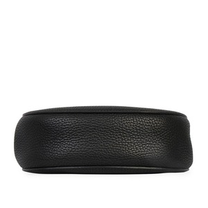 https://dbiyorq10n2b9.cloudfront.net/product-images/CBAGCHL123/CHLOE-Pebbled-Leather-Mini-Drew-Bag-Black-bottom.jpg.webp