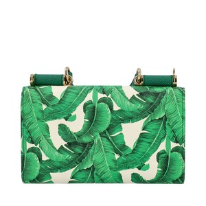 https://dbiyorq10n2b9.cloudfront.net/product-images/CBAGDG0070/DOLCE-GABBANA-Leather-Miss-Sicily-Banana-Leaf-Von-Wallet-On-Chain-Green-._4.jpg.webp
