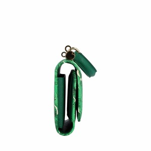 https://dbiyorq10n2b9.cloudfront.net/product-images/CBAGDG0070/DOLCE-GABBANA-Leather-Miss-Sicily-Banana-Leaf-Von-Wallet-On-Chain-Green_3.jpg.webp