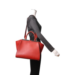 https://dbiyorq10n2b9.cloudfront.net/product-images/CBAGFEN0098/FENDI-Leather-3-Jours-Tote-Red.jpg.webp