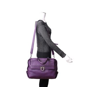 https://dbiyorq10n2b9.cloudfront.net/product-images/CBAGFER0037/SALVATORE-FERRAGAMO-Leather-Sofia-Bag-Purple-1-1.jpg.webp