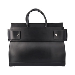 https://dbiyorq10n2b9.cloudfront.net/product-images/CBAGGIV0010/GIVENCHY-Leather-Medium-Horizon-Tote-Black_4.jpg.webp