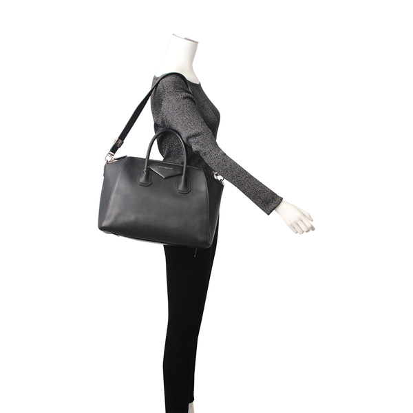 Leather Medium Antigona Bag Black