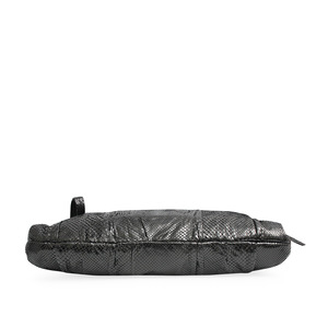 https://dbiyorq10n2b9.cloudfront.net/product-images/CBAGGUC0089/GUCCI-Python-Hysteria-Clutch-Black-back-1.jpg.webp