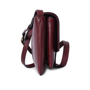https://dbiyorq10n2b9.cloudfront.net/product-images/CBAGGUC0510/GUCCI-Leather-Arli-Small-Shoulder-Bag-Burgundy-5.jpg.webp