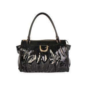 https://dbiyorq10n2b9.cloudfront.net/product-images/CBAGGUC387/GUCCI-Patent-Leather-D-Ring-Tote-Black-front.jpg.webp