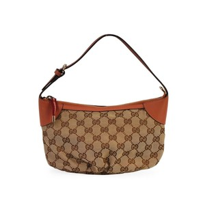 https://dbiyorq10n2b9.cloudfront.net/product-images/CBAGGUC441/GUCCI-Signature-GG-Pochette-front.jpg.webp