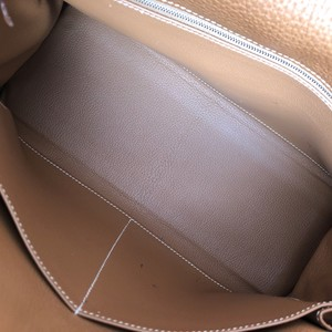 https://dbiyorq10n2b9.cloudfront.net/product-images/CBAGHER0009/HERMES-Taurillon-Clemence-Retourne-Kelly-35-Interior.jpg.webp