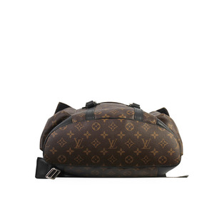 https://dbiyorq10n2b9.cloudfront.net/product-images/CBAGLV0016/LOUIS-VUITTON-Monogram-Macassar-Christopher-PM-bottom.jpg.webp