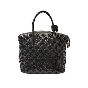 https://dbiyorq10n2b9.cloudfront.net/product-images/CBAGLV0138/LOUIS-VUITTON-Vernis-Fascination-Lockit-Tote-Black-Limited-Edition-front.jpg.webp