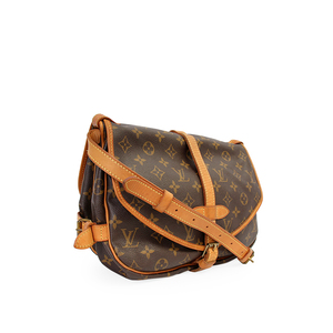 https://dbiyorq10n2b9.cloudfront.net/product-images/CBAGLV0365/LOUIS-VUITTON-Monogram-Saumur-MM-Angle.jpg.webp