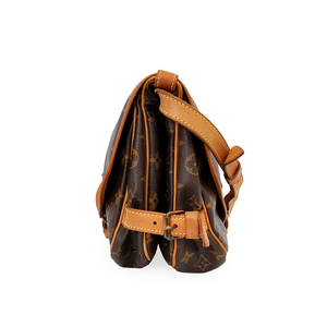 https://dbiyorq10n2b9.cloudfront.net/product-images/CBAGLV0365/LOUIS-VUITTON-Monogram-Saumur-MM-Side-2.jpg.webp