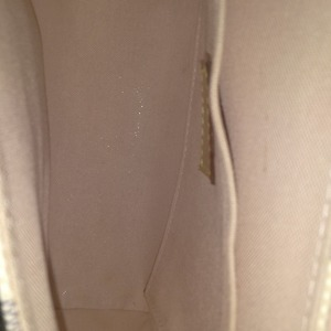 https://dbiyorq10n2b9.cloudfront.net/product-images/CBAGLV0373/LOUIS-VUITTON-Damier-Azur-Croisette-interior.jpeg.webp
