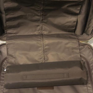 https://dbiyorq10n2b9.cloudfront.net/product-images/CBAGLV0390/LOUIS-VUITTON-Damier-Ebene-Zephyr-70-2-1.jpg.webp