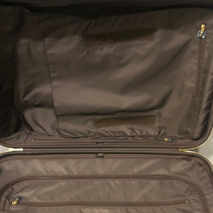 https://dbiyorq10n2b9.cloudfront.net/product-images/CBAGLV0390/LOUIS-VUITTON-Damier-Ebene-Zephyr-70.jpg.webp
