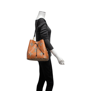 https://dbiyorq10n2b9.cloudfront.net/product-images/CBAGLV0506/LOUIS-VUITTON-Monogram-Giant-Jungle-NeoNoe-Caramel_1.jpg.jpg.webp