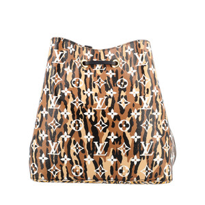 https://dbiyorq10n2b9.cloudfront.net/product-images/CBAGLV0506/LOUIS-VUITTON-Monogram-Giant-Jungle-NeoNoe-Caramel_5.jpg.webp