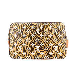 https://dbiyorq10n2b9.cloudfront.net/product-images/CBAGLV0506/LOUIS-VUITTON-Monogram-Giant-Jungle-NeoNoe-Caramel_6.jpg.webp
