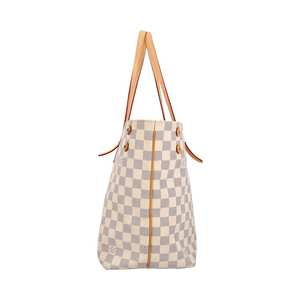 https://dbiyorq10n2b9.cloudfront.net/product-images/CBAGLV1200/LOUIS-VUITTON-Damier-Azur-Cabas-Articles-De-Voyage-MM_4.jpg.webp