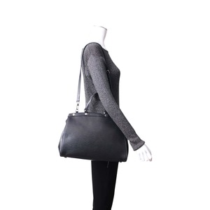 https://dbiyorq10n2b9.cloudfront.net/product-images/CBAGLV1628/LOUIS-VUITTON-Epi-Brea-MM-Noir.jpg.webp