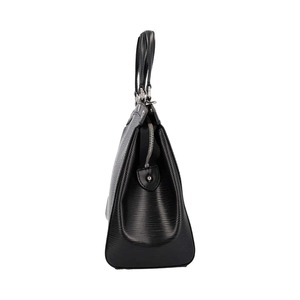 https://dbiyorq10n2b9.cloudfront.net/product-images/CBAGLV1628/LOUIS-VUITTON-Epi-Brea-MM-Noir_5.jpg.webp