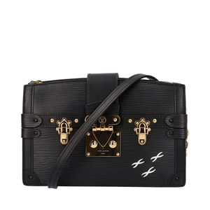 https://dbiyorq10n2b9.cloudfront.net/product-images/CBAGLV1786/LOUIS-VUITTON-Epi-Trunk-Clutch-Noir_1.jpg.webp