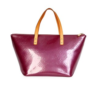 https://dbiyorq10n2b9.cloudfront.net/product-images/CBAGLV189/LOUIS-VUITTON-Vernis-Bellevue-PM-Violette-Back.jpg.webp