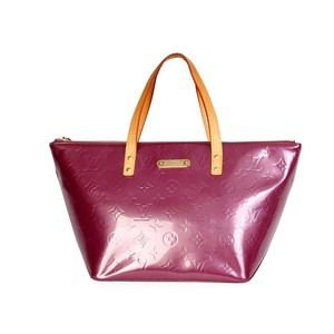 https://dbiyorq10n2b9.cloudfront.net/product-images/CBAGLV189/LOUIS-VUITTON-Vernis-Bellevue-PM-Violette-Front.jpg.webp