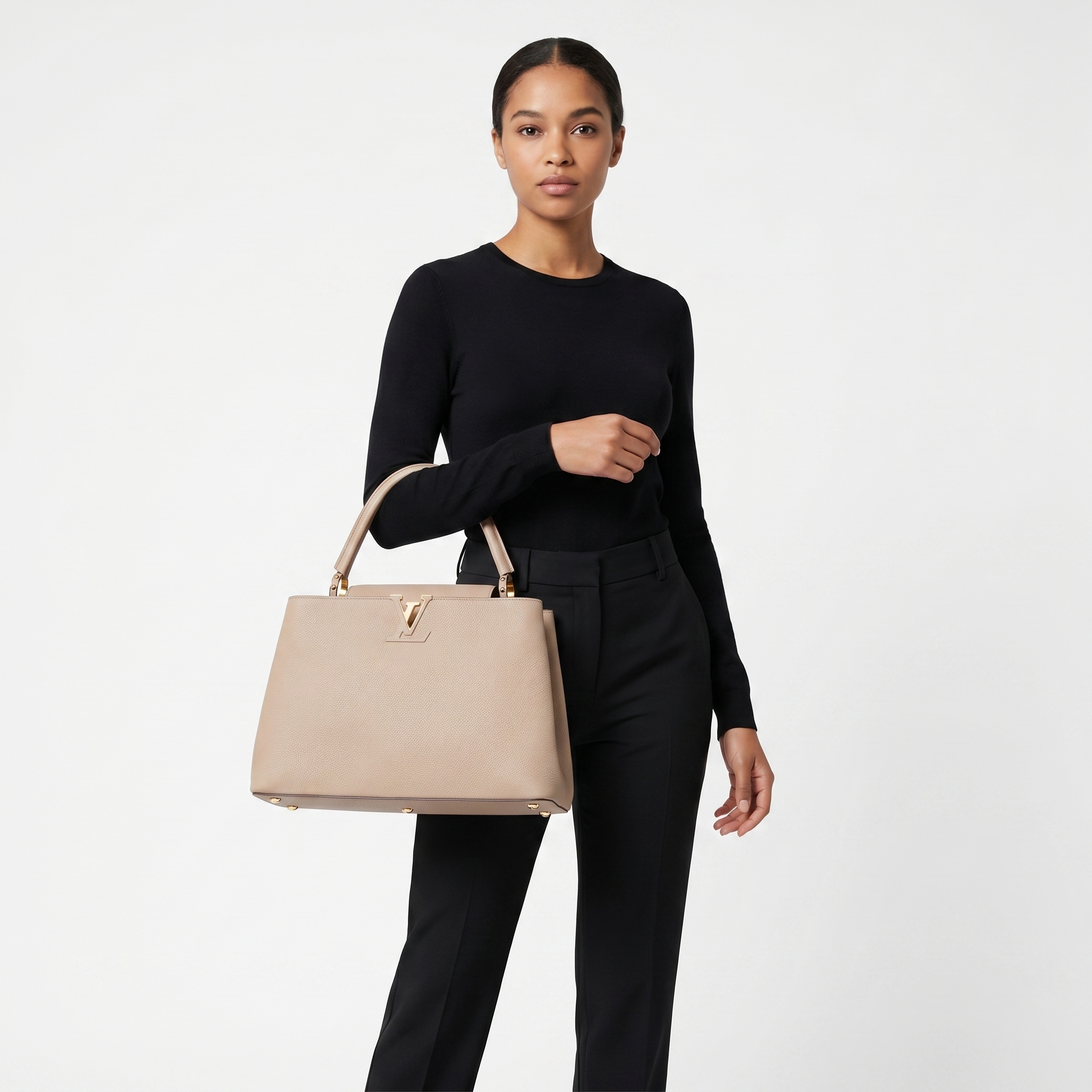 GUCCI Metallic Leather Fur Tassel Clutch Gold | Luxity
